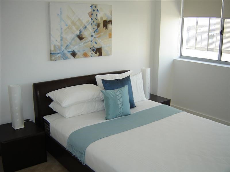 201/7 Honeysuckle Drive, Newcastle NSW 2300