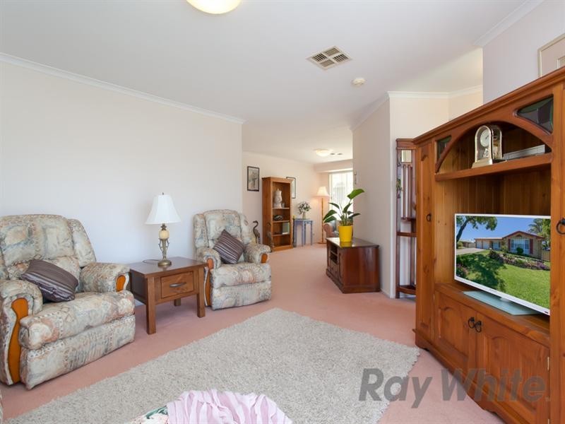 11 Kirkwood Close, Cameron Park NSW 2285