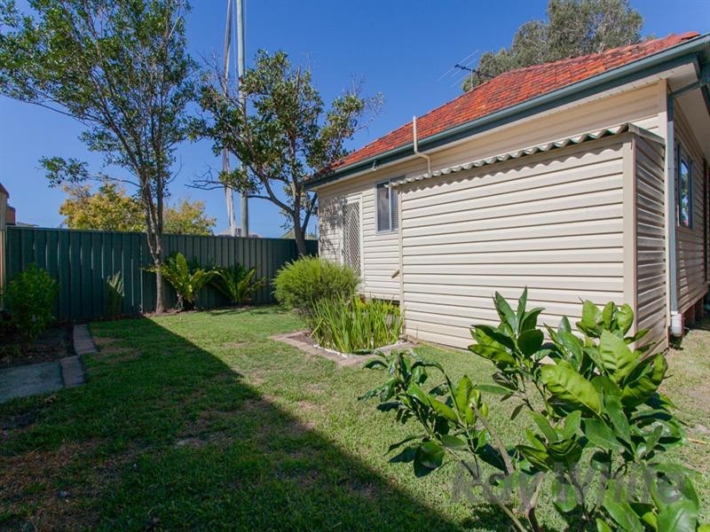 38 Garrett Street, Carrington NSW 2294