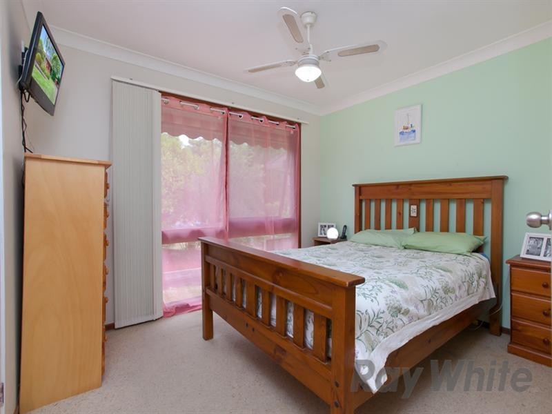 4 Horton Close, Maryland NSW 2287