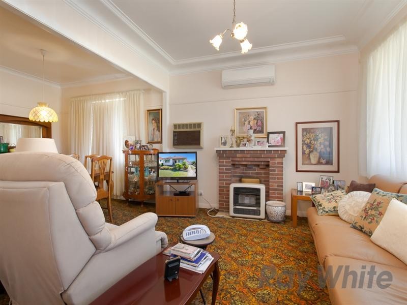 16 Thornton Avenue, Mayfield West NSW 2304
