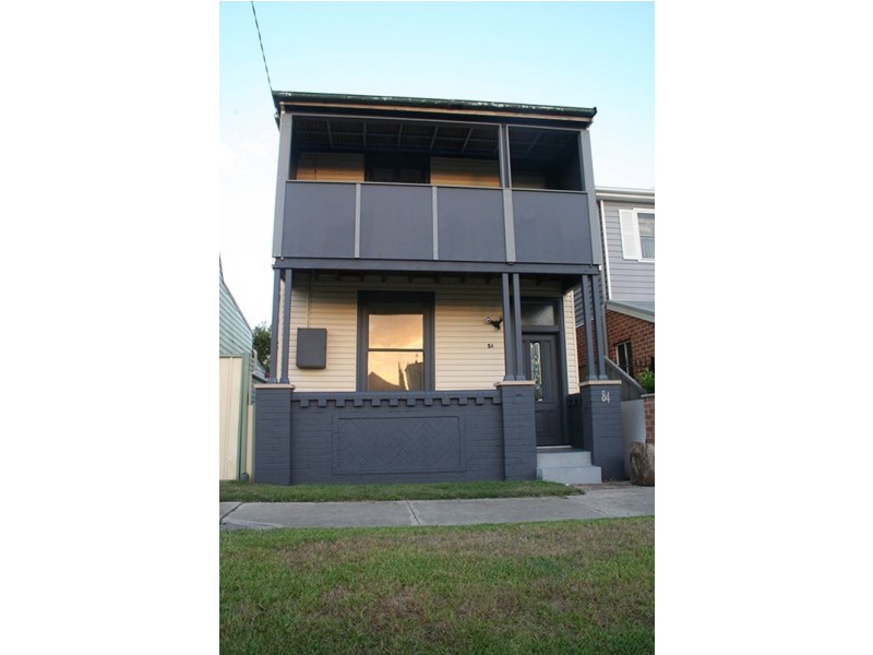 84 Bourke Street, Carrington NSW 2294