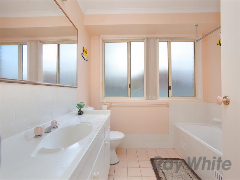4 Benjamin Drive, Wallsend NSW 2287