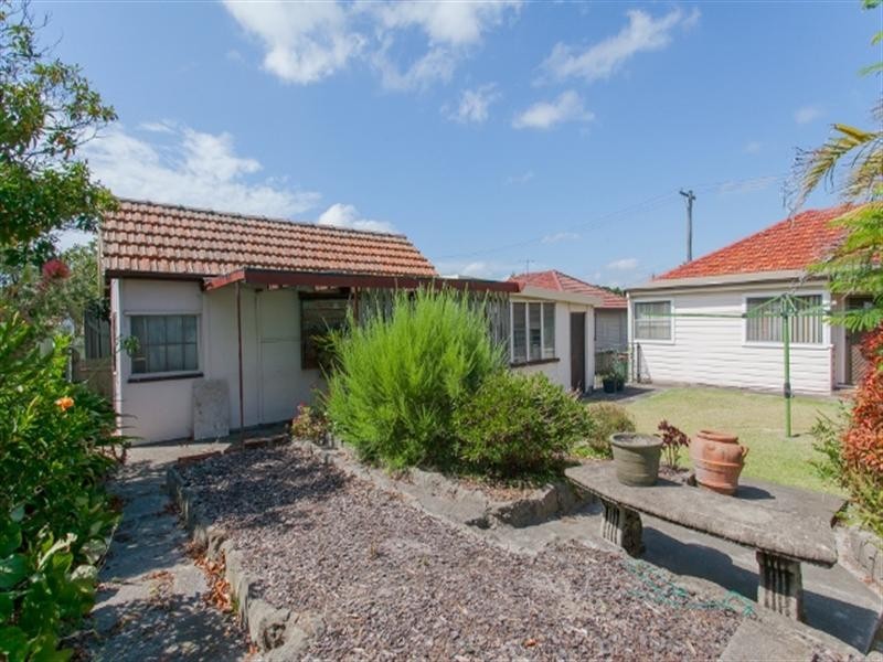 16 Thornton Avenue, Mayfield West NSW 2304