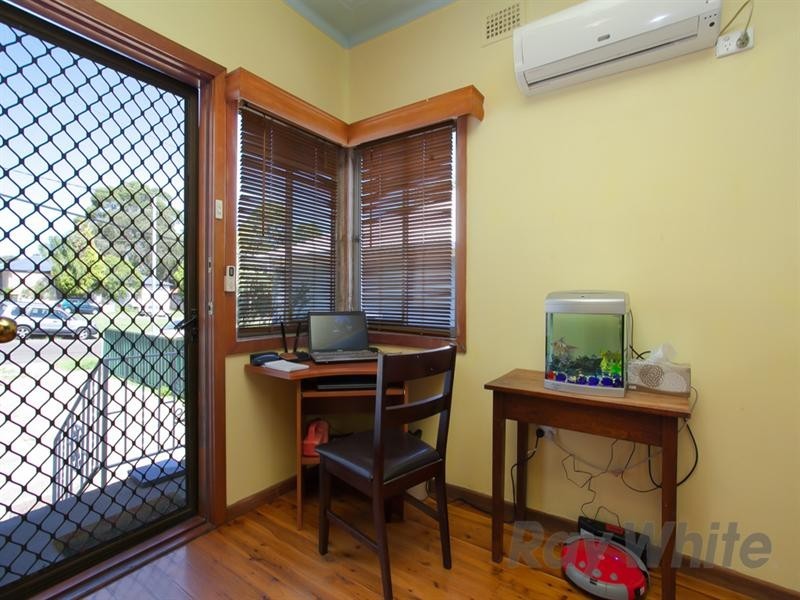 287 Warners Bay Road, Mount Hutton NSW 2290