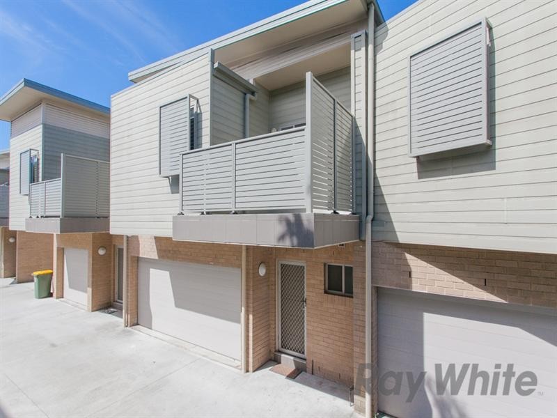 2/118-120 Dumaresq Street, Hamilton NSW 2303