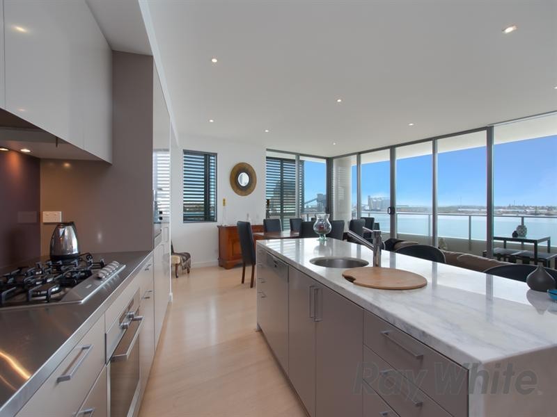 301/19 Honeysuckle Drive, Newcastle NSW 2300