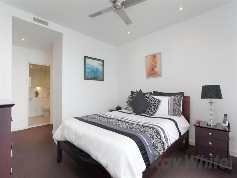 301/19 Honeysuckle Drive, Newcastle NSW 2300