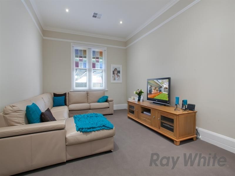 56 Gordon Avenue, Hamilton NSW 2303
