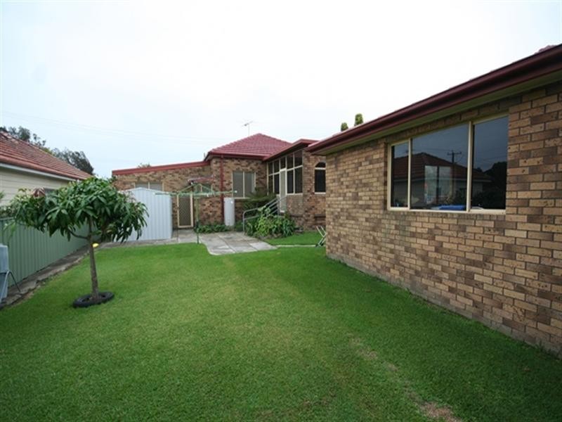 37 Thornton Avenue, Mayfield West NSW 2304