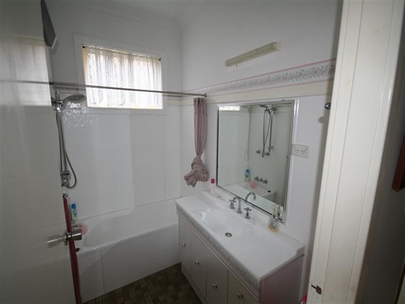 37 Thornton Avenue, Mayfield West NSW 2304