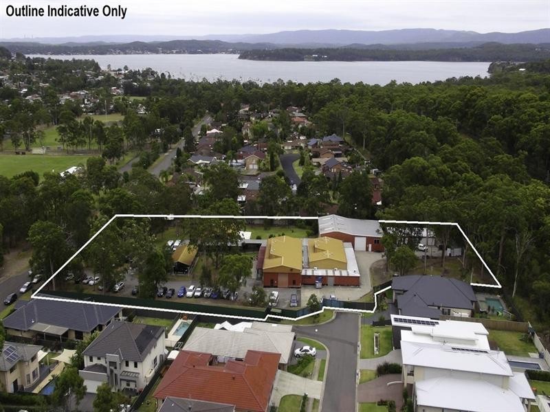 51 Parklea Avenue, Croudace Bay NSW 2280