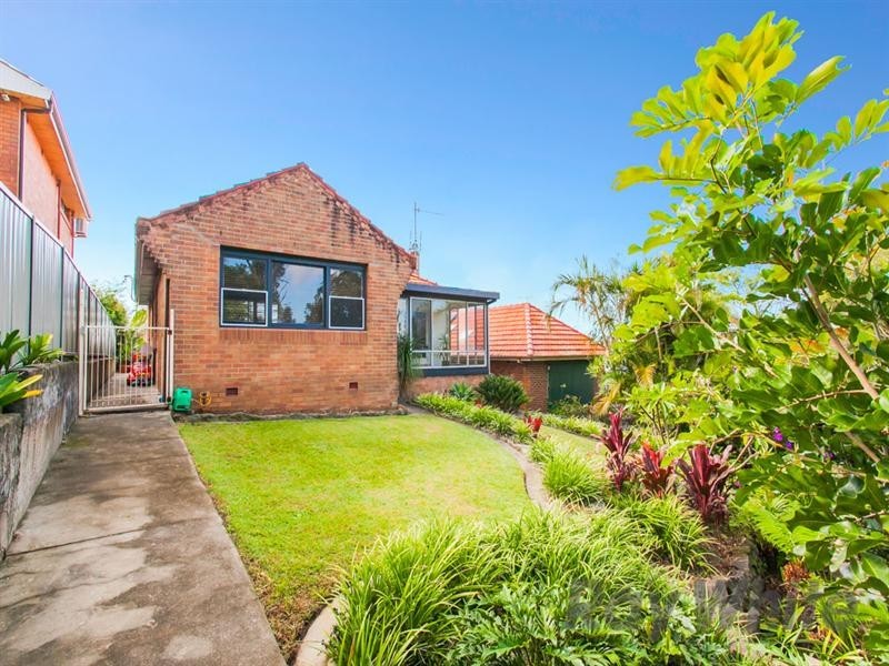 7 Lees Street, Charlestown NSW 2290