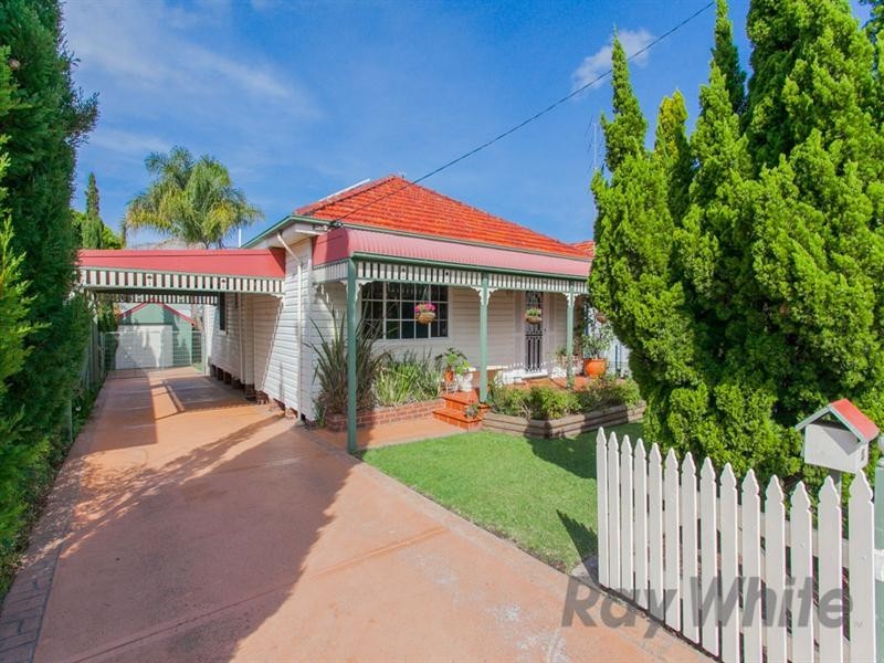 13 Palmer Street, Georgetown NSW 2298