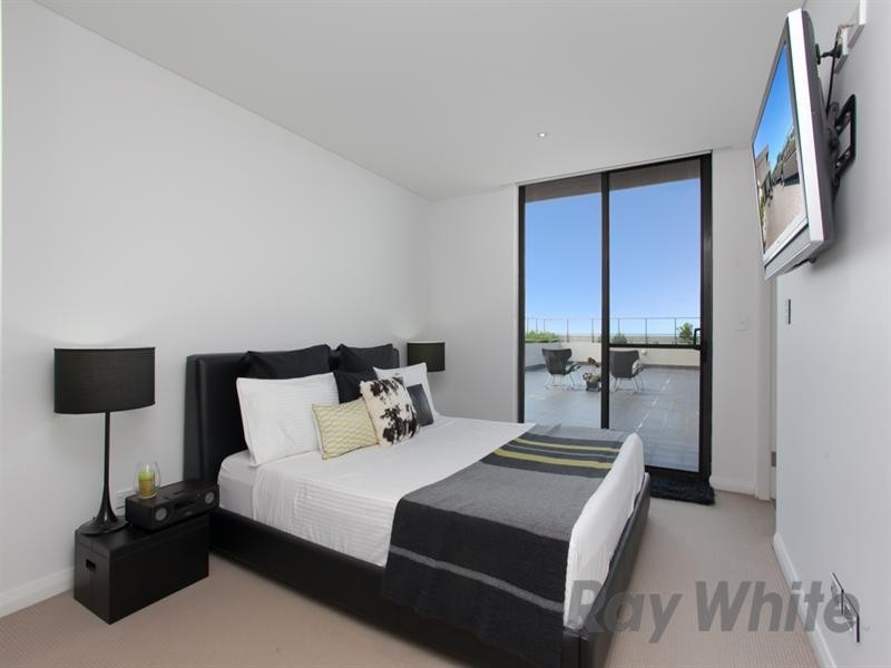 E601/18-20 Smart Street, Charlestown NSW 2290