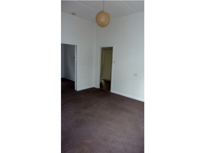 8 Denison Street, Mayfield NSW 2304