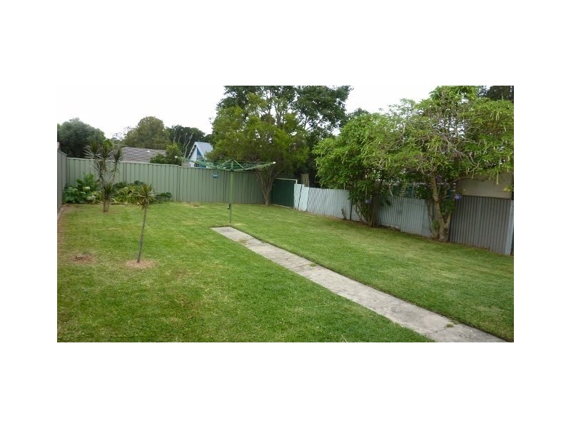 8 Denison Street, Mayfield NSW 2304