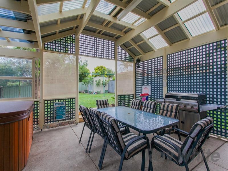 40 Beauford Avenue, Maryland NSW 2287