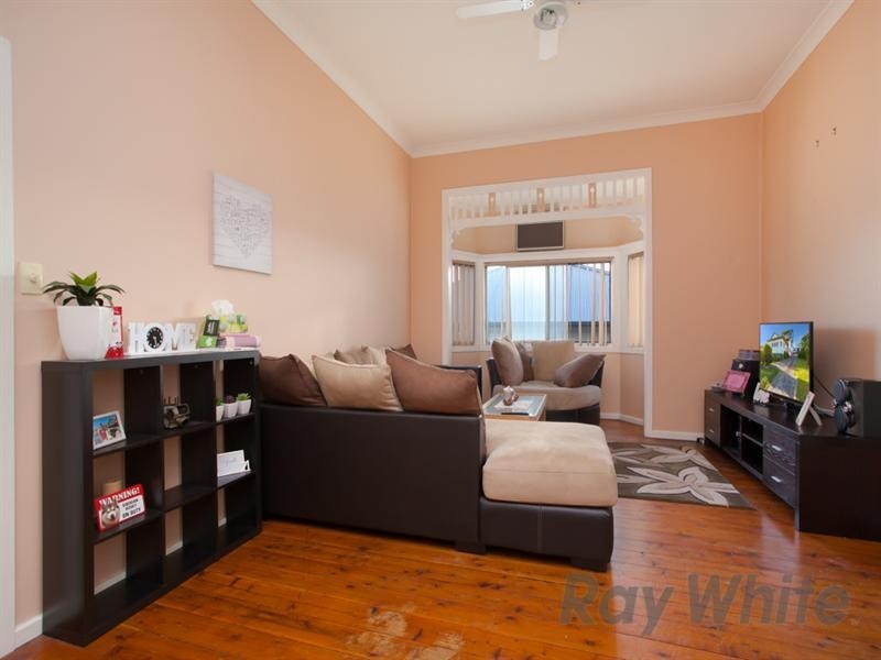 15 Raymond Street, Speers Point NSW 2284