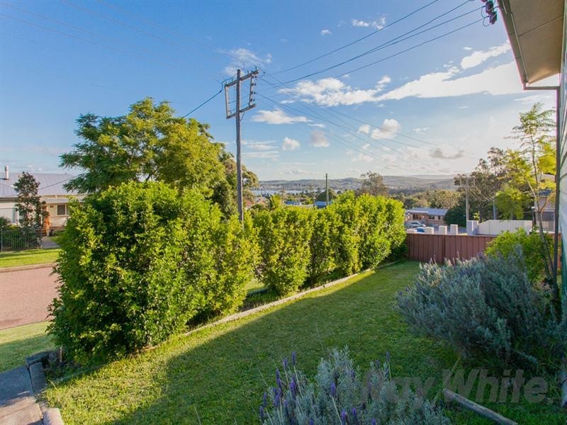 15 Raymond Street, Speers Point NSW 2284