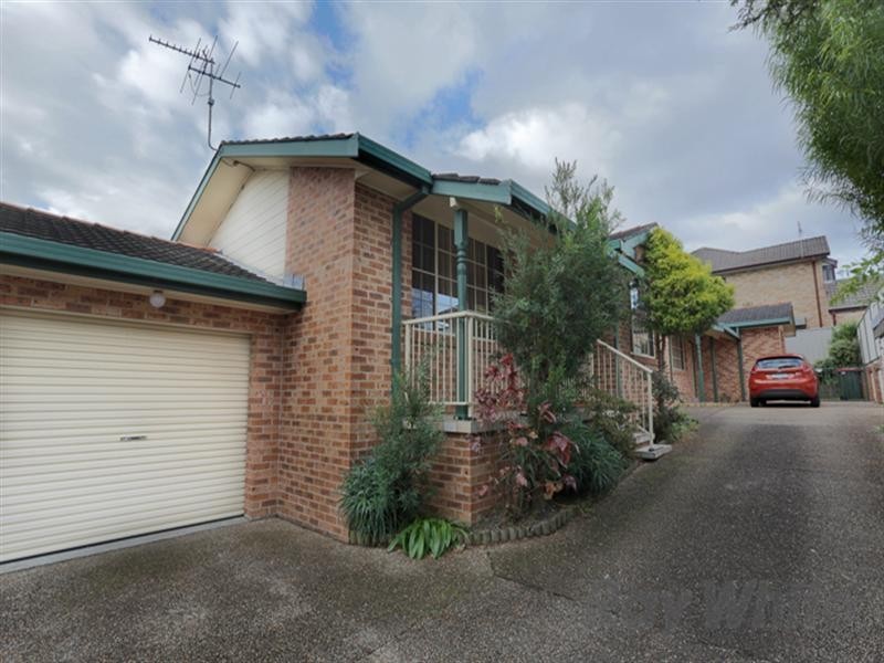 2/297 Brunker Road, Adamstown NSW 2289