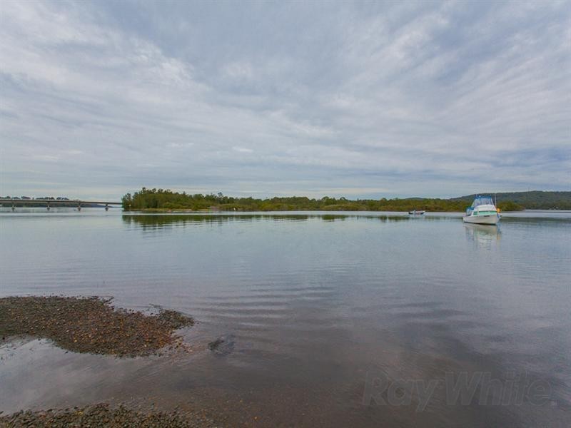34 Bellevue Lane, Fennell Bay NSW 2283