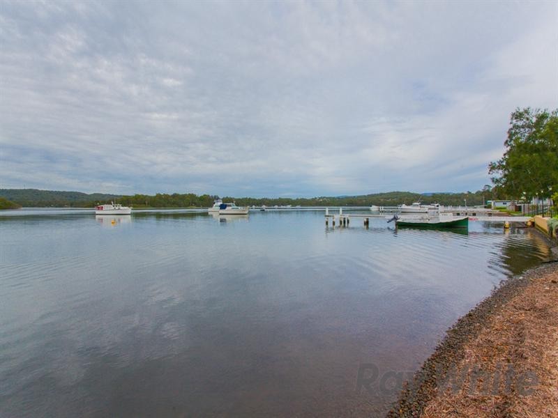 34 Bellevue Lane, Fennell Bay NSW 2283