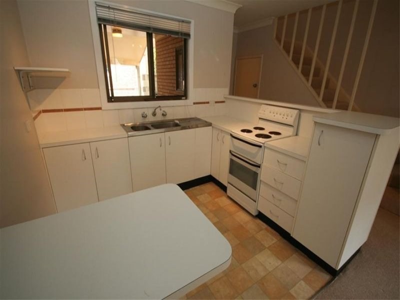 1/77 Bull Street, Cooks Hill NSW 2300