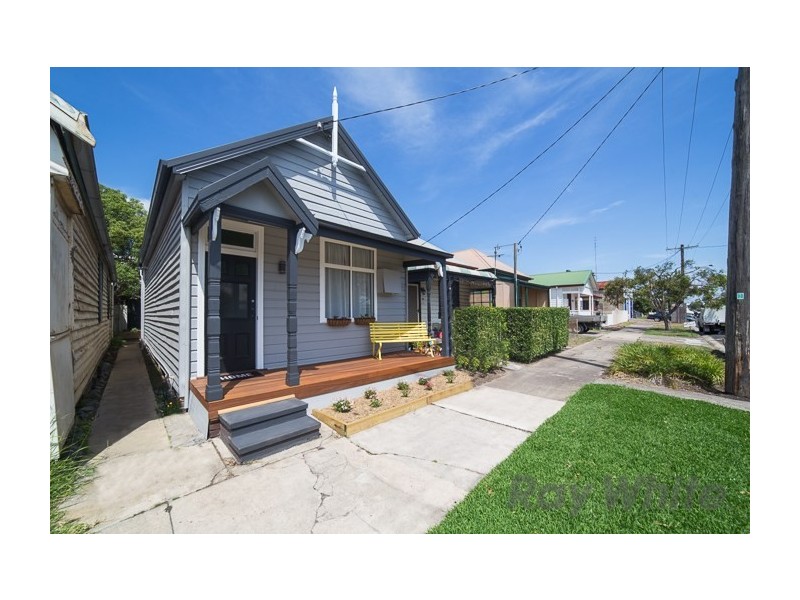 8 Bourke Street, Carrington NSW 2294