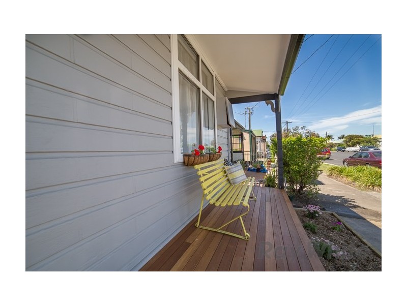 8 Bourke Street, Carrington NSW 2294