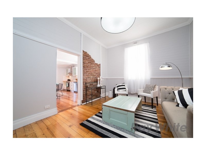 8 Bourke Street, Carrington NSW 2294