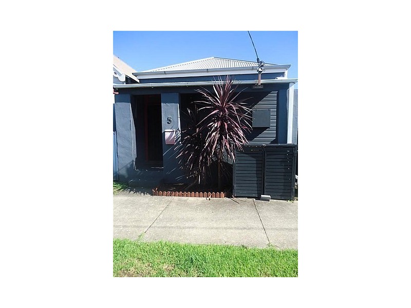 5 Hargrave Street, Carrington NSW 2294