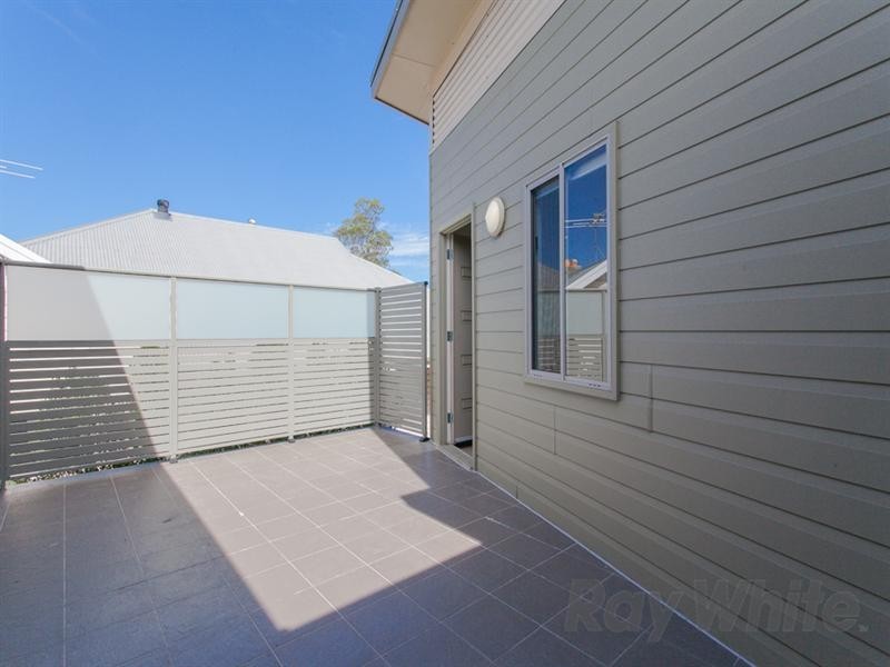 2/118-120 Dumaresq Street, Hamilton South NSW 2303