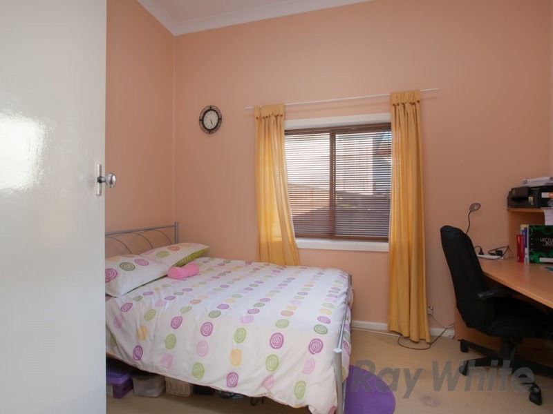 15 Raymond Street, Speers Point NSW 2284