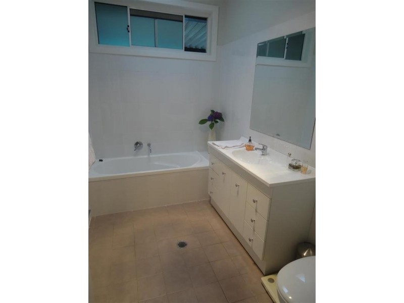 27 Ashford Parade, Merewether Heights NSW 2291