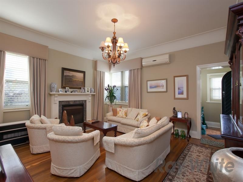 28 High Street, The Hill NSW 2300