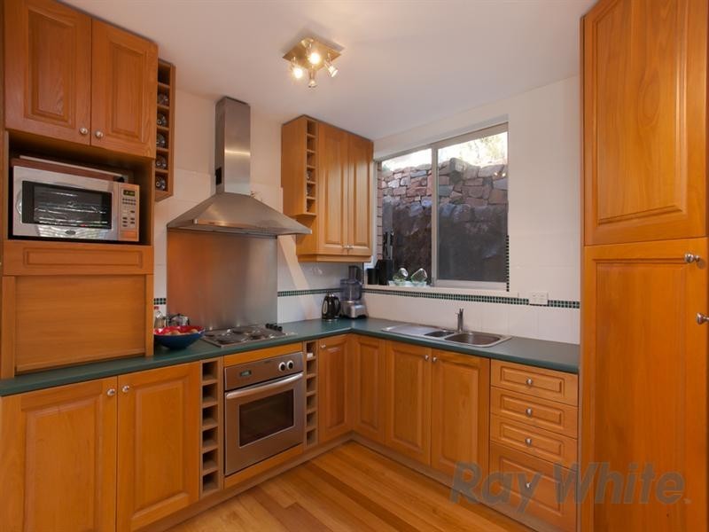 Unit 2/18 Hillview Crescent, The Hill NSW 2300
