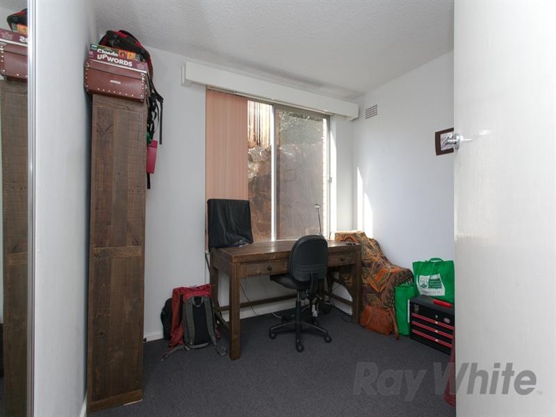 Unit 2/18 Hillview Crescent, The Hill NSW 2300