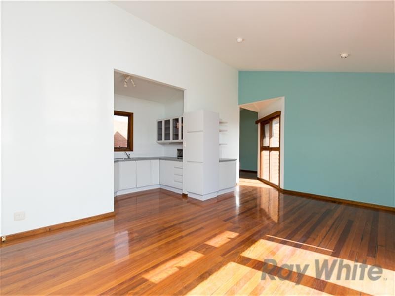 15 Wrightson Avenue, Bar Beach NSW 2300