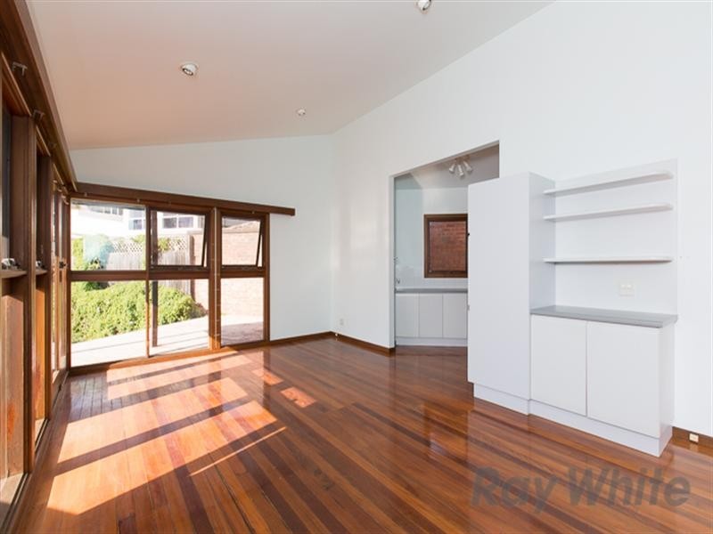 15 Wrightson Avenue, Bar Beach NSW 2300