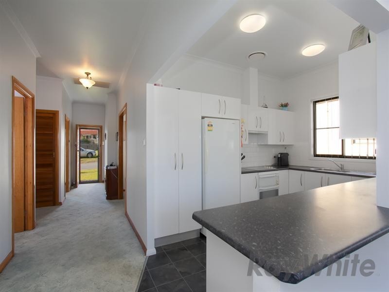 10 Delauret Square, Waratah West NSW 2298