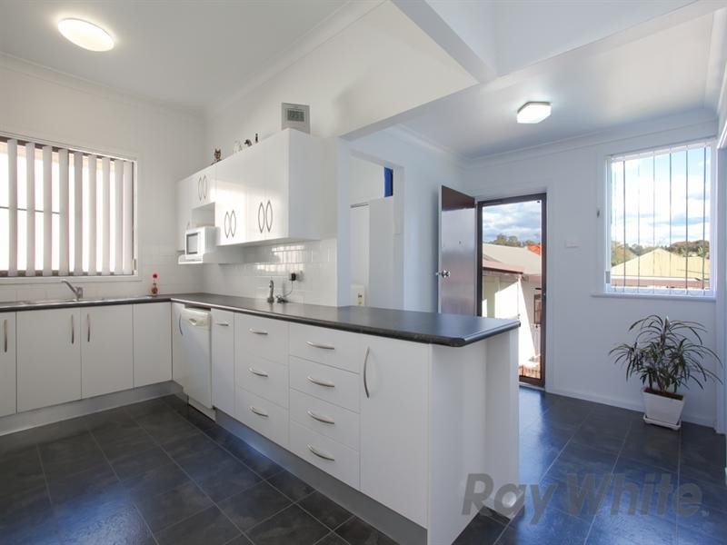 10 Delauret Square, Waratah West NSW 2298