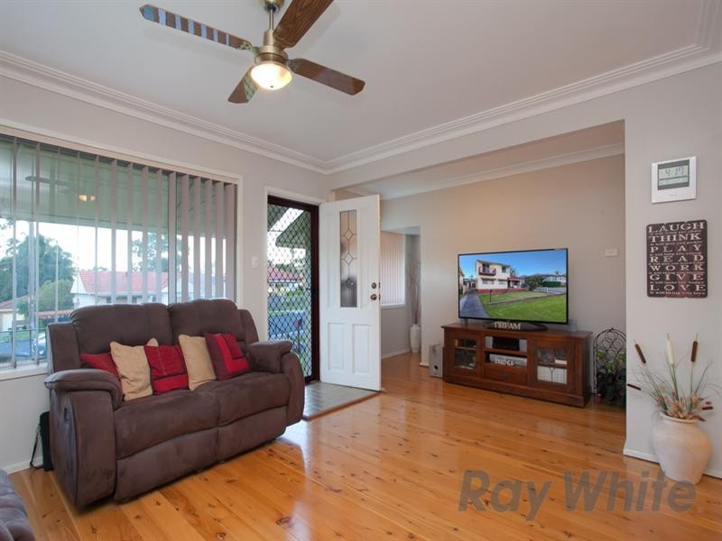 11 Mount Street, Maryland NSW 2287