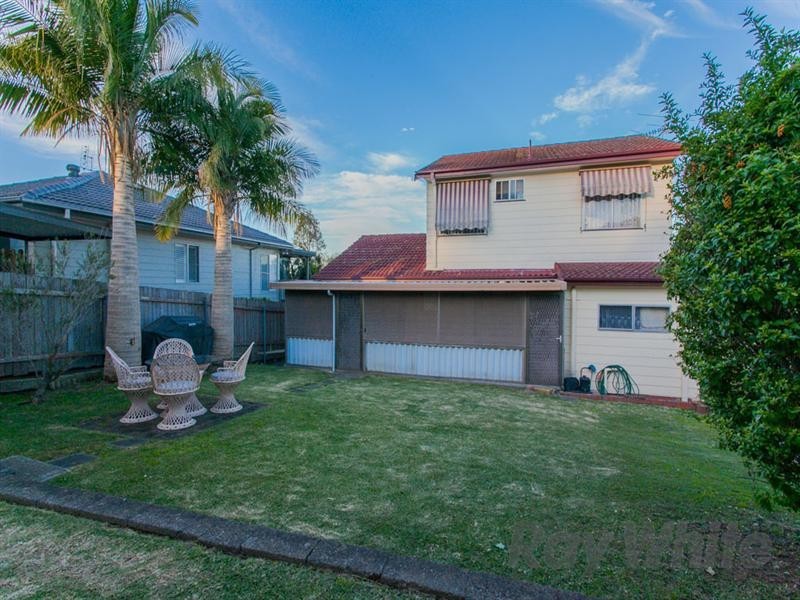 11 Mount Street, Maryland NSW 2287