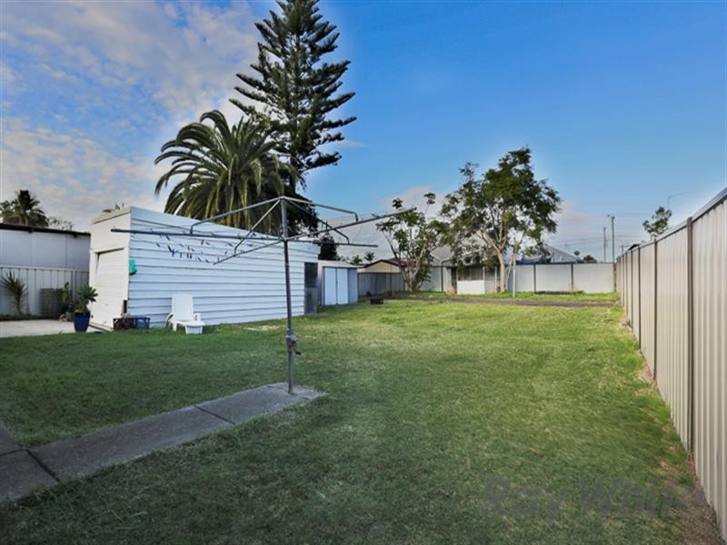 22 Buttaba Avenue, Belmont North NSW 2280