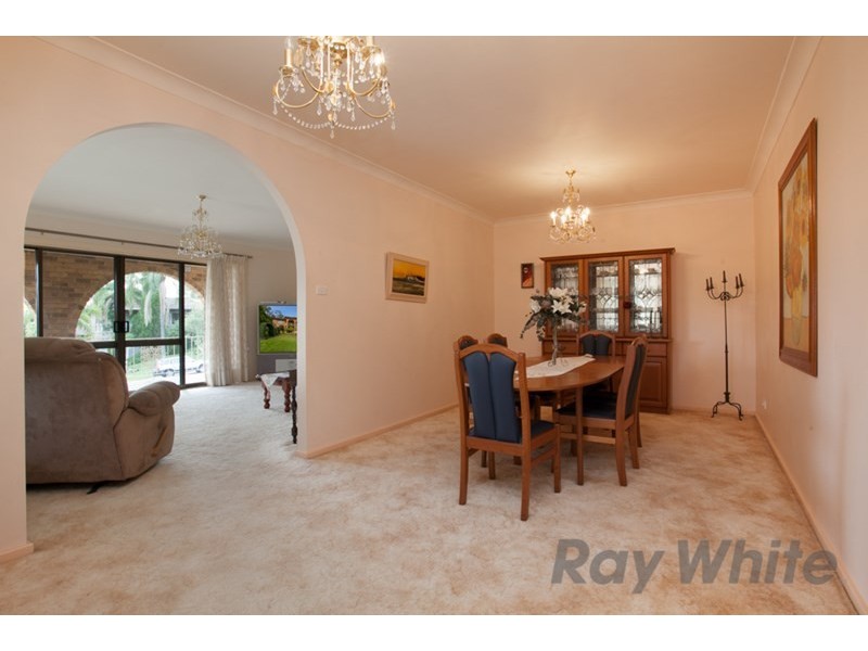 6 Orlando Close, Eleebana NSW 2282