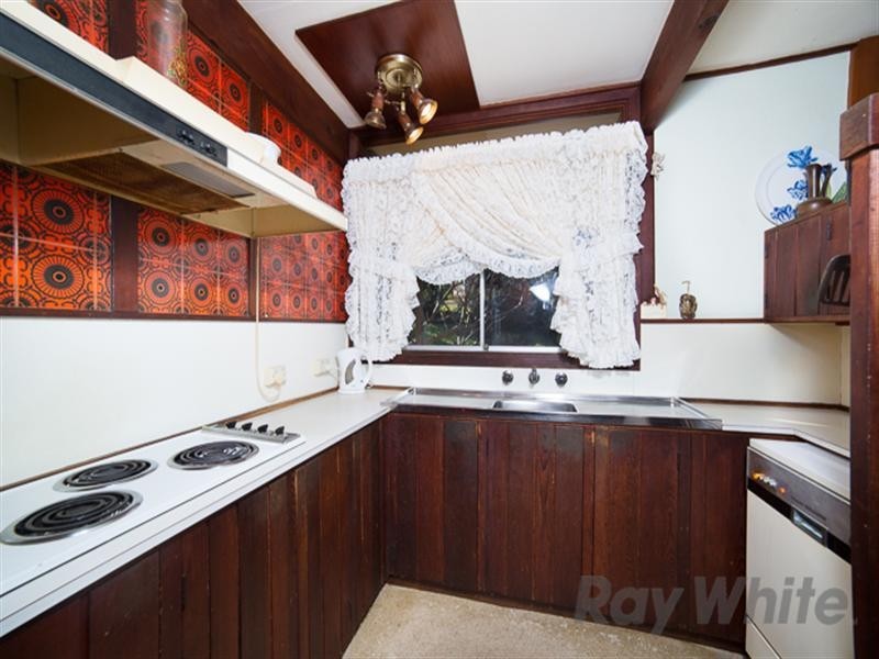 11 Aylward Street, Belmont NSW 2280