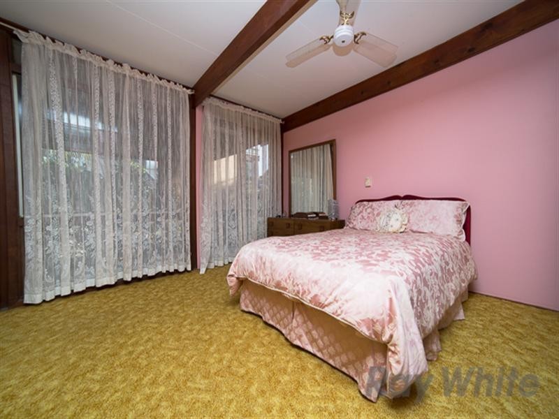 11 Aylward Street, Belmont NSW 2280