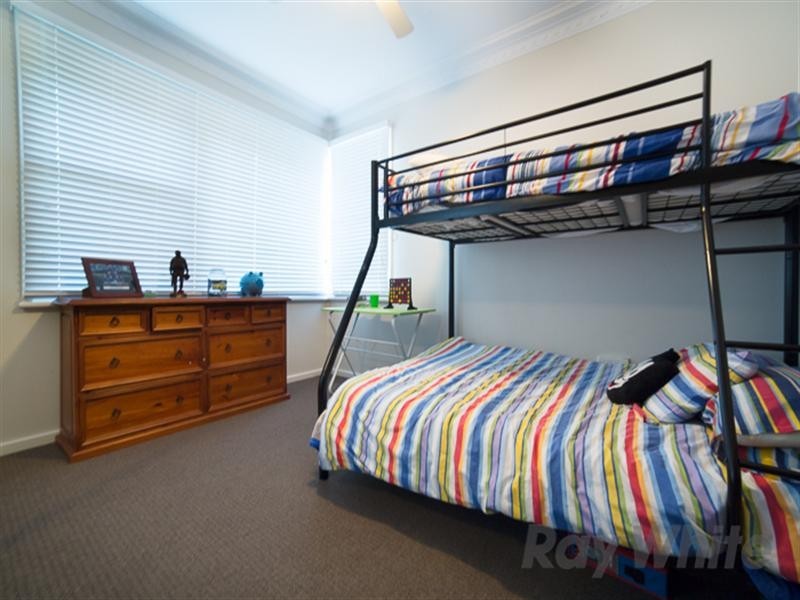 33 Kimbarra Close, Kotara NSW 2289