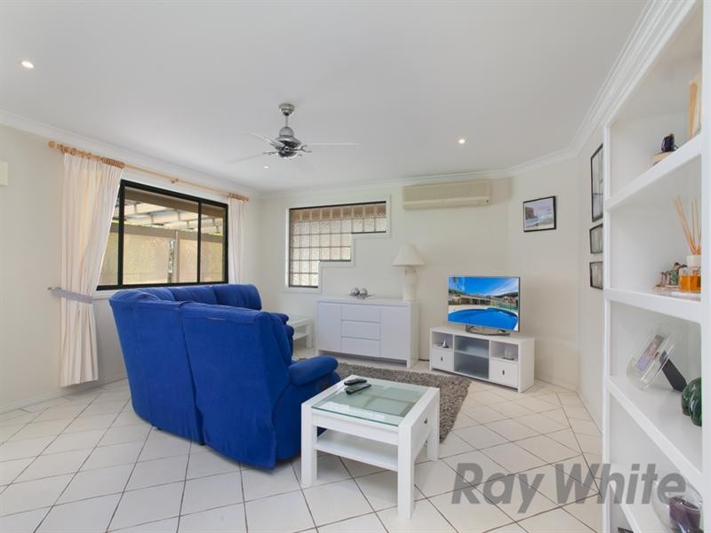 49 Green Point Drive, Belmont NSW 2280